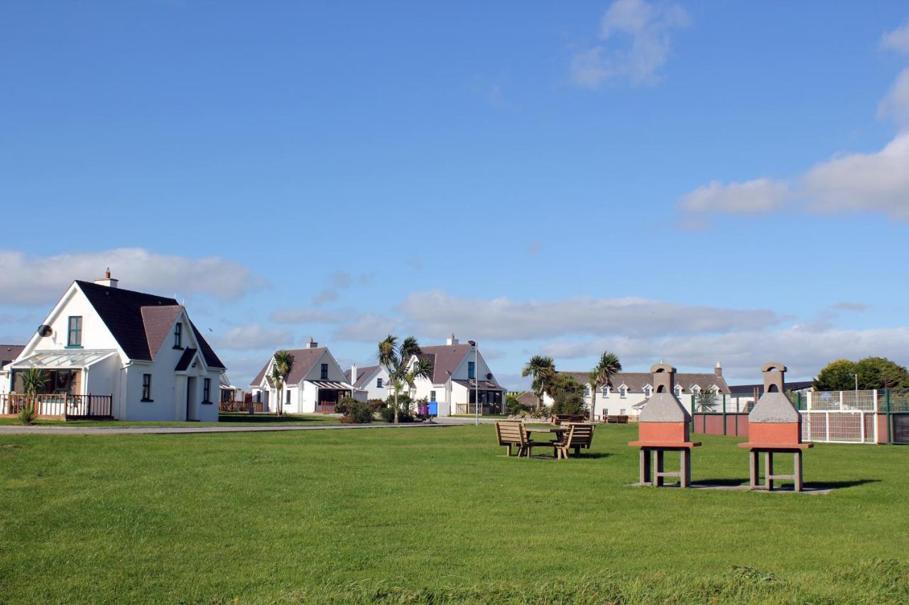 Hookless Holiday Homes Fethard on Sea Exterior photo