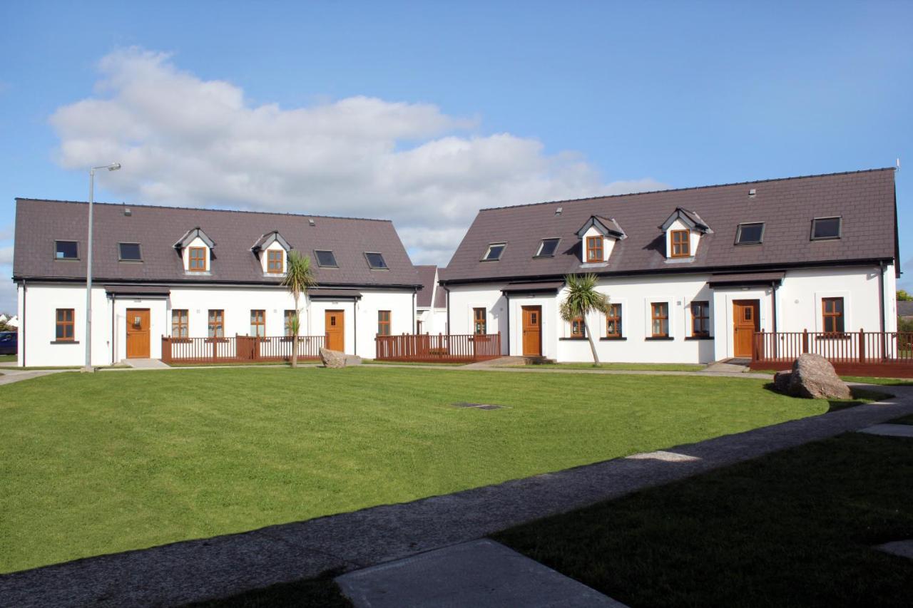 Hookless Holiday Homes Fethard on Sea Exterior photo
