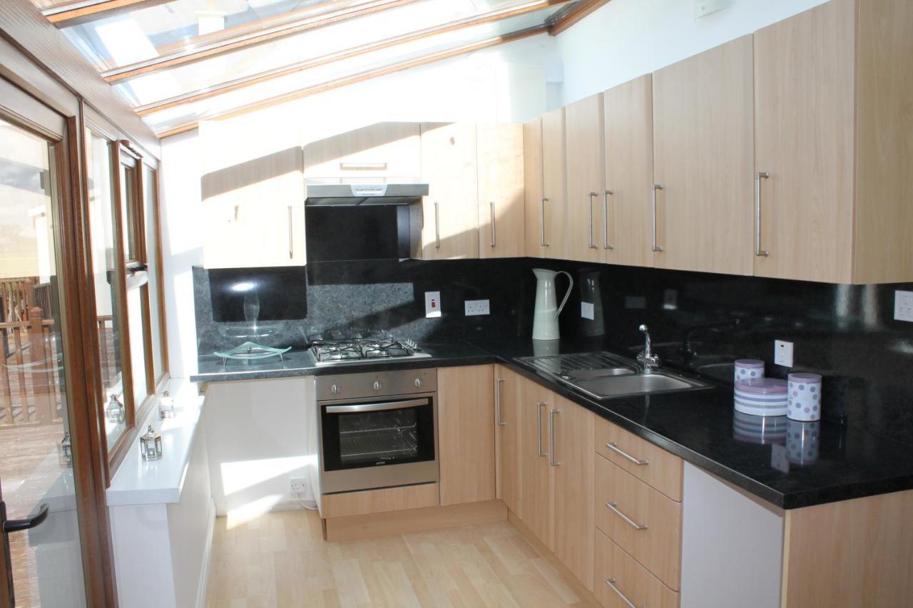 Hookless Holiday Homes Fethard on Sea Exterior photo