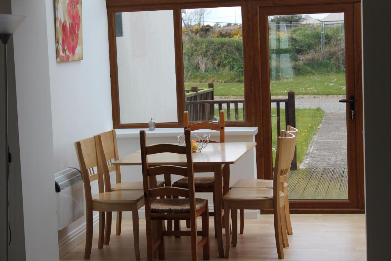 Hookless Holiday Homes Fethard on Sea Exterior photo