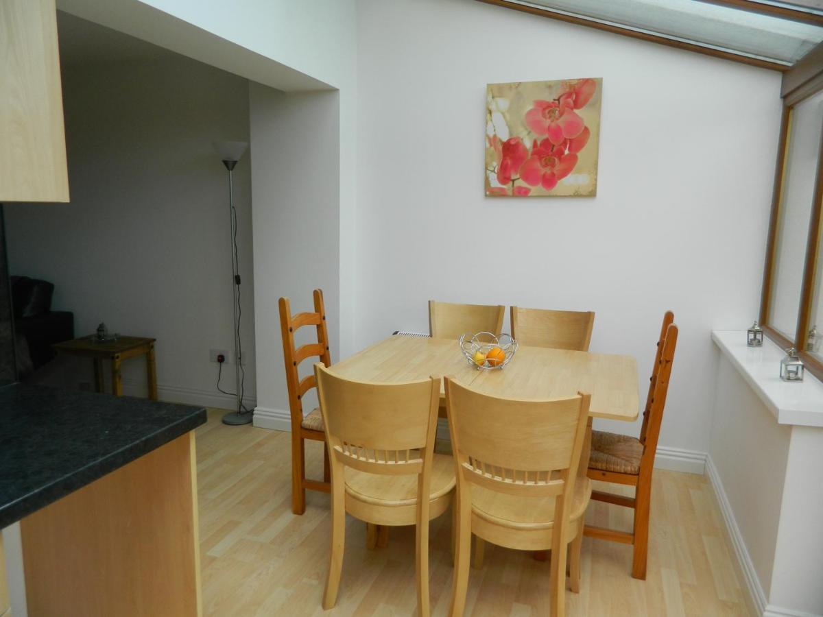 Hookless Holiday Homes Fethard on Sea Exterior photo
